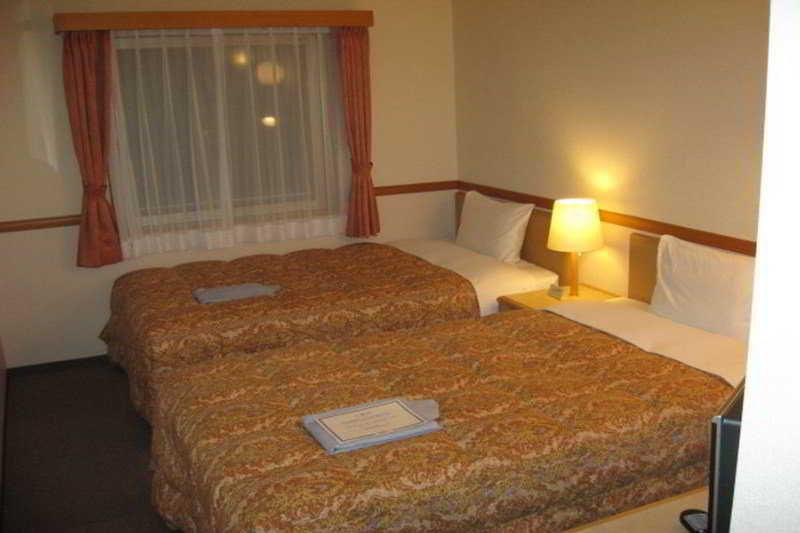 Toyoko Inn Sendai-Eki Nishi-Guchi Chuo Buitenkant foto