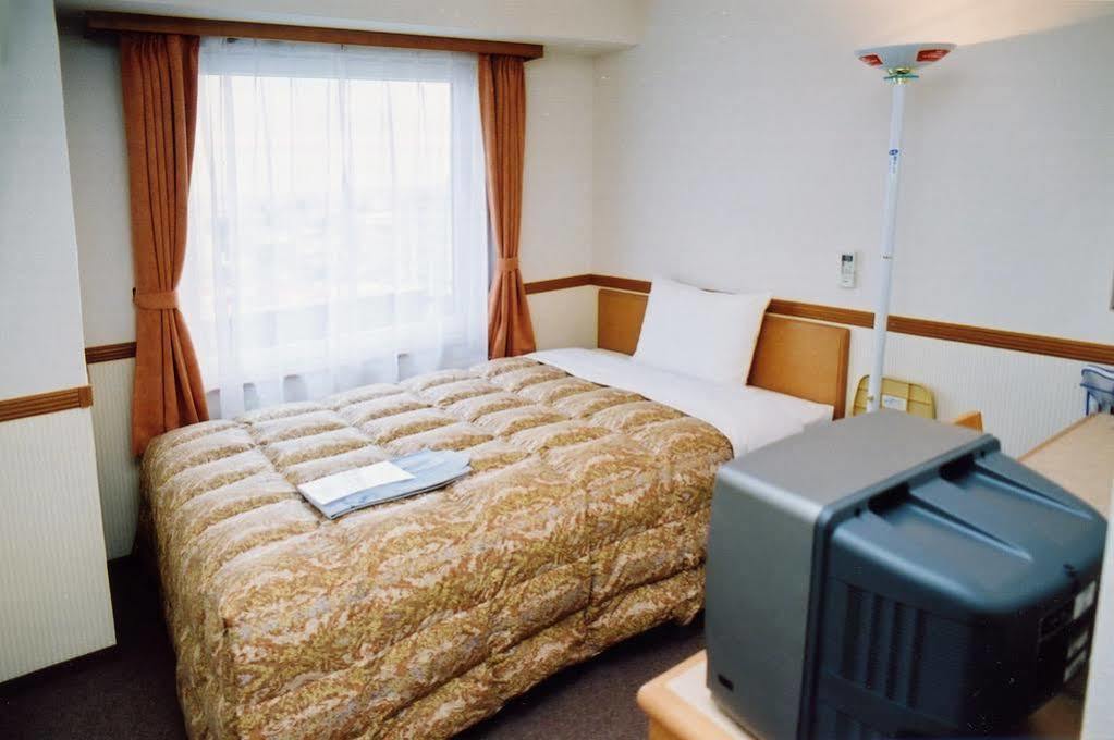 Toyoko Inn Sendai-Eki Nishi-Guchi Chuo Buitenkant foto