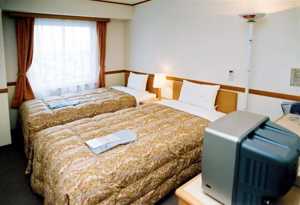 Toyoko Inn Sendai-Eki Nishi-Guchi Chuo Buitenkant foto
