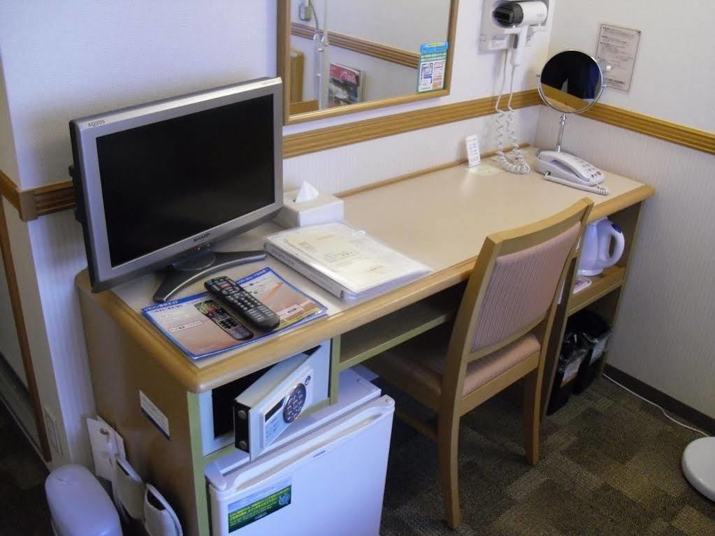 Toyoko Inn Sendai-Eki Nishi-Guchi Chuo Buitenkant foto