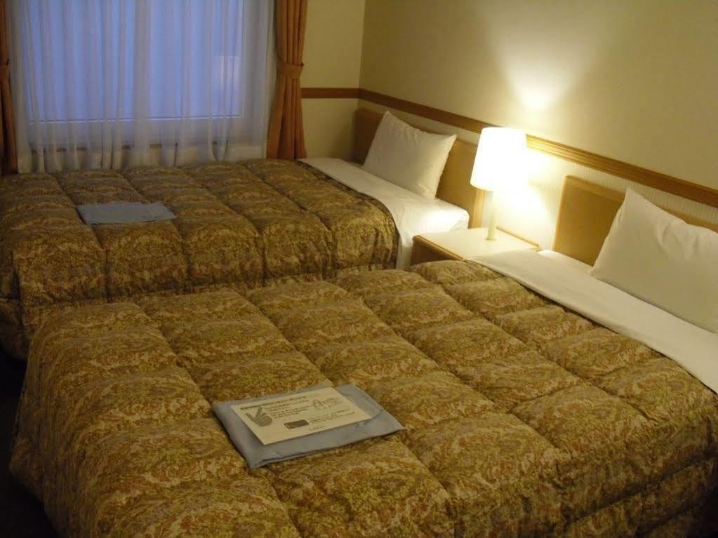 Toyoko Inn Sendai-Eki Nishi-Guchi Chuo Buitenkant foto