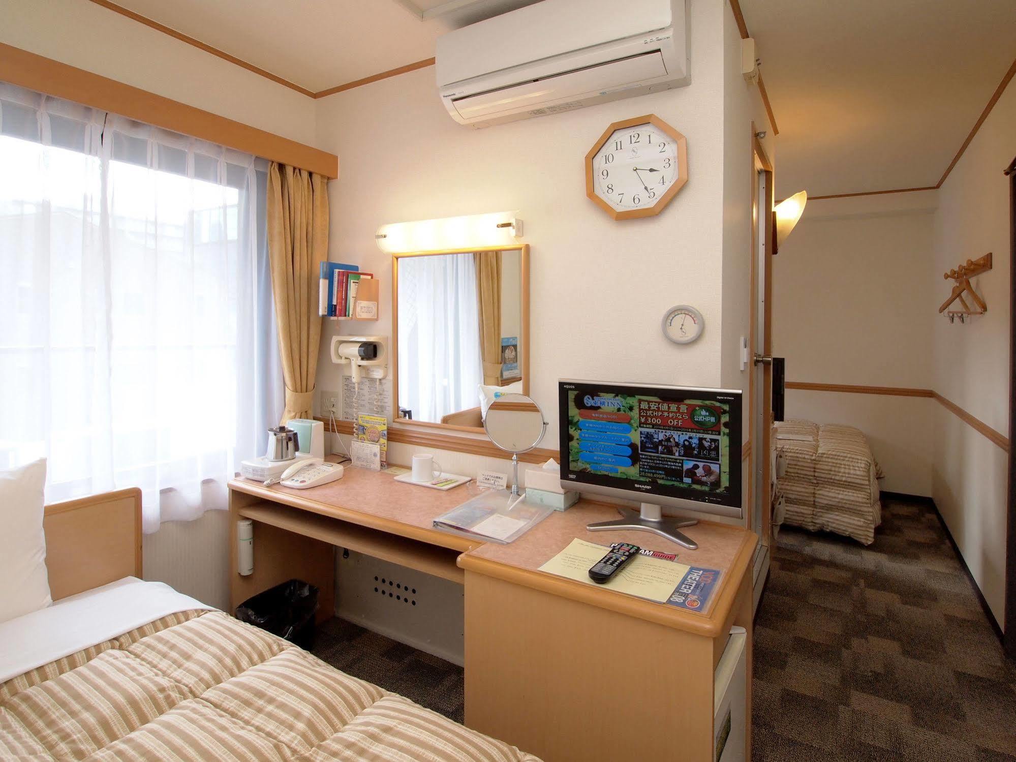 Toyoko Inn Sendai-Eki Nishi-Guchi Chuo Buitenkant foto