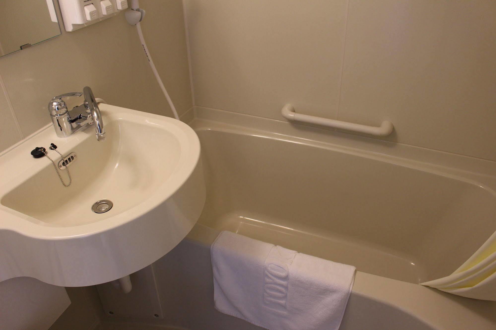 Toyoko Inn Sendai-Eki Nishi-Guchi Chuo Buitenkant foto