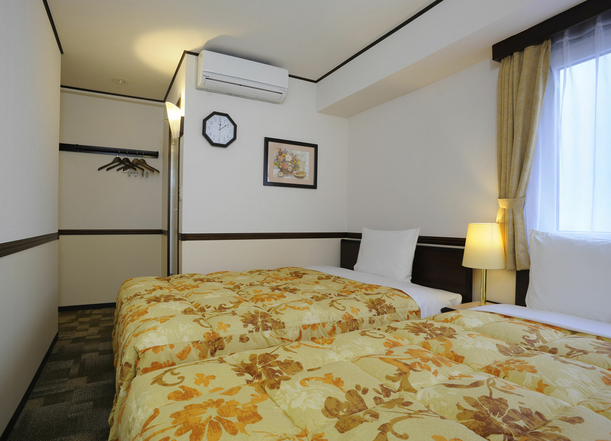Toyoko Inn Sendai-Eki Nishi-Guchi Chuo Buitenkant foto